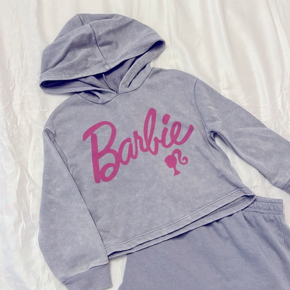 Barbie Set - Picture 2 of 4